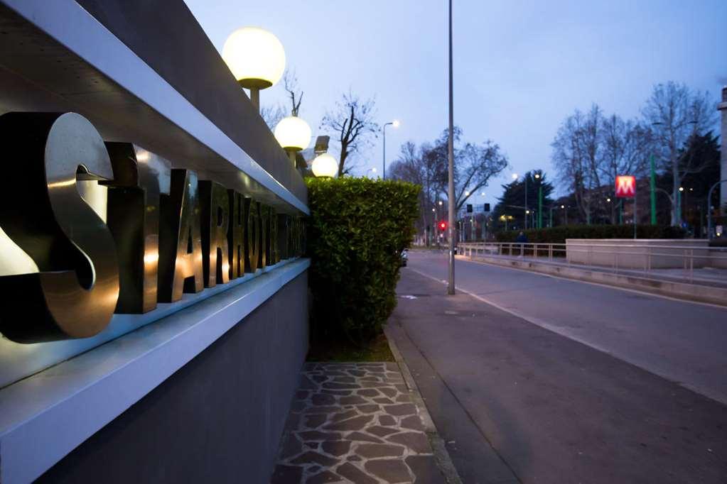 Starhotels Tourist Milano Esterno foto
