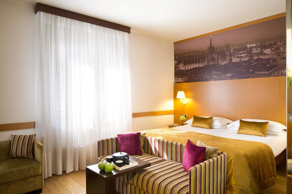 Starhotels Tourist Milano Esterno foto