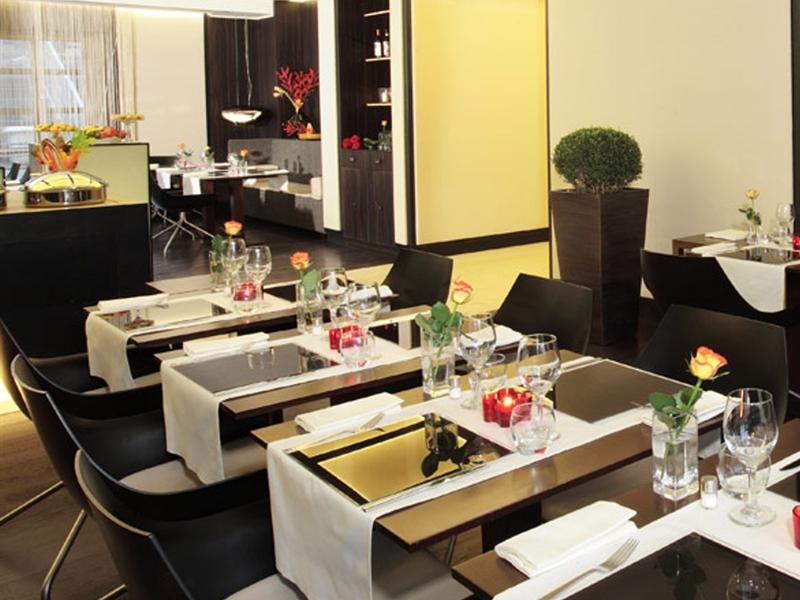 Starhotels Tourist Milano Esterno foto