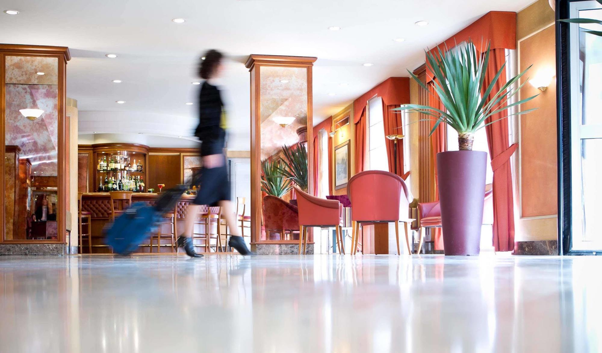 Starhotels Tourist Milano Esterno foto