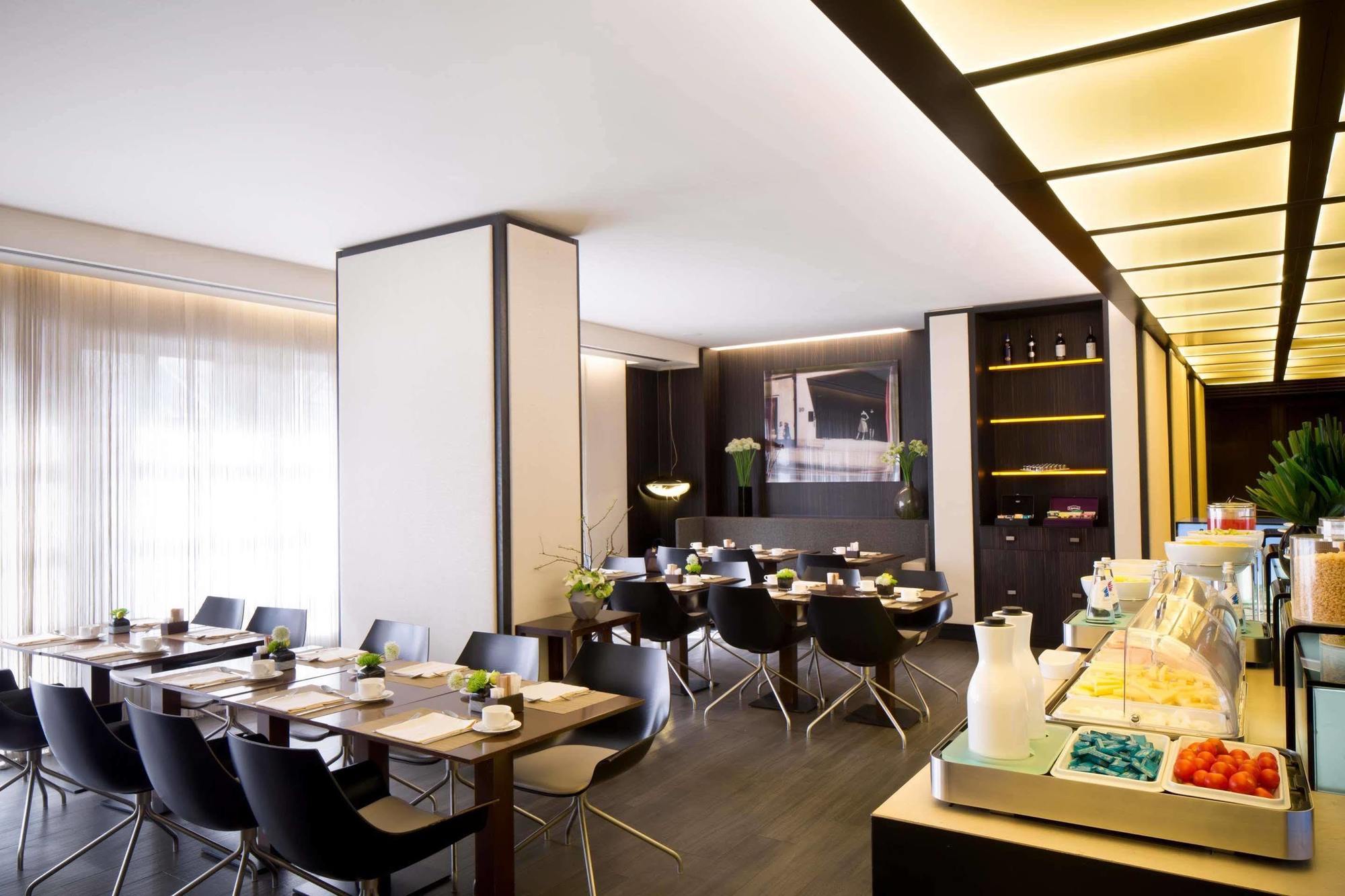 Starhotels Tourist Milano Esterno foto