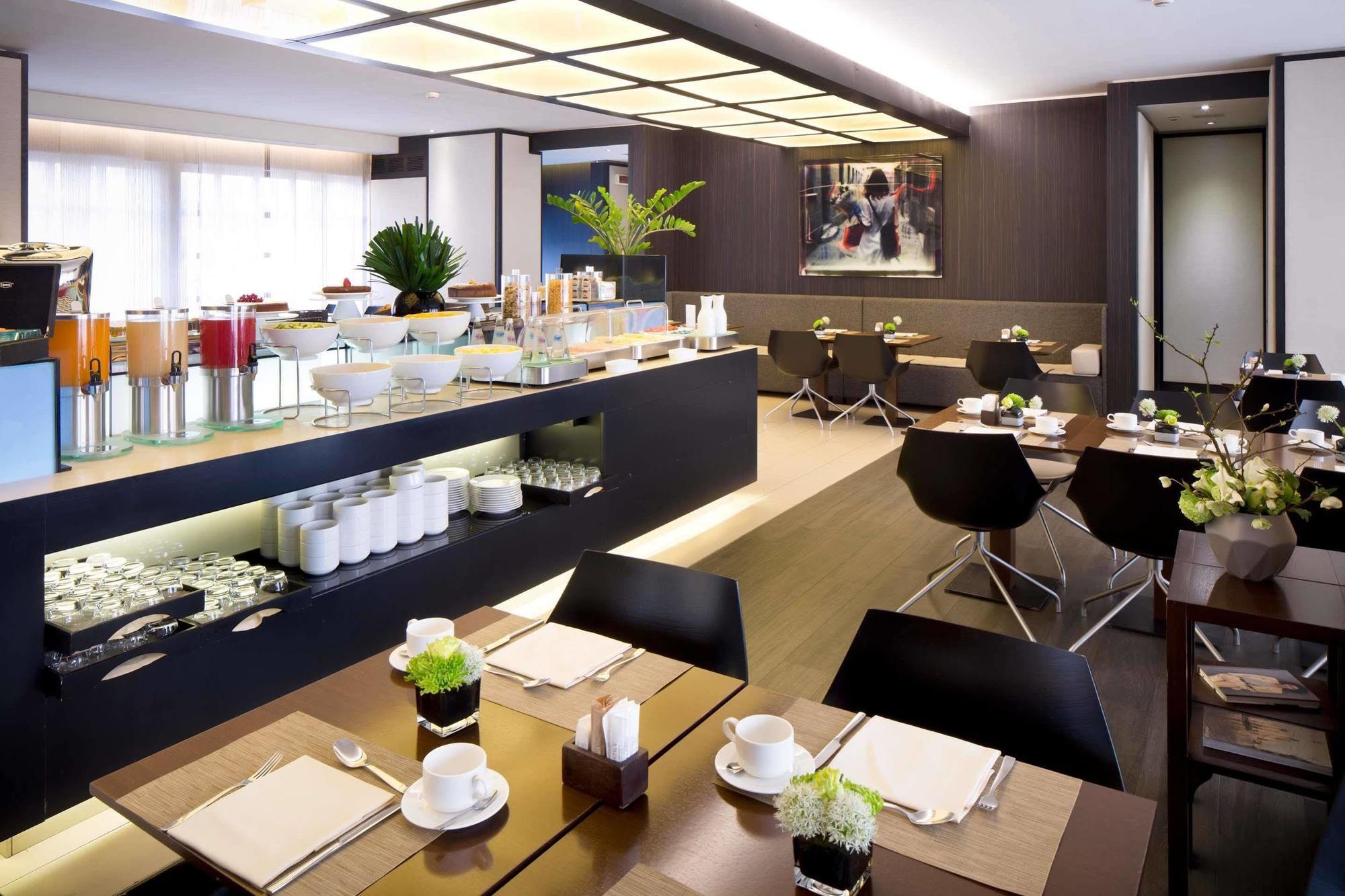 Starhotels Tourist Milano Esterno foto