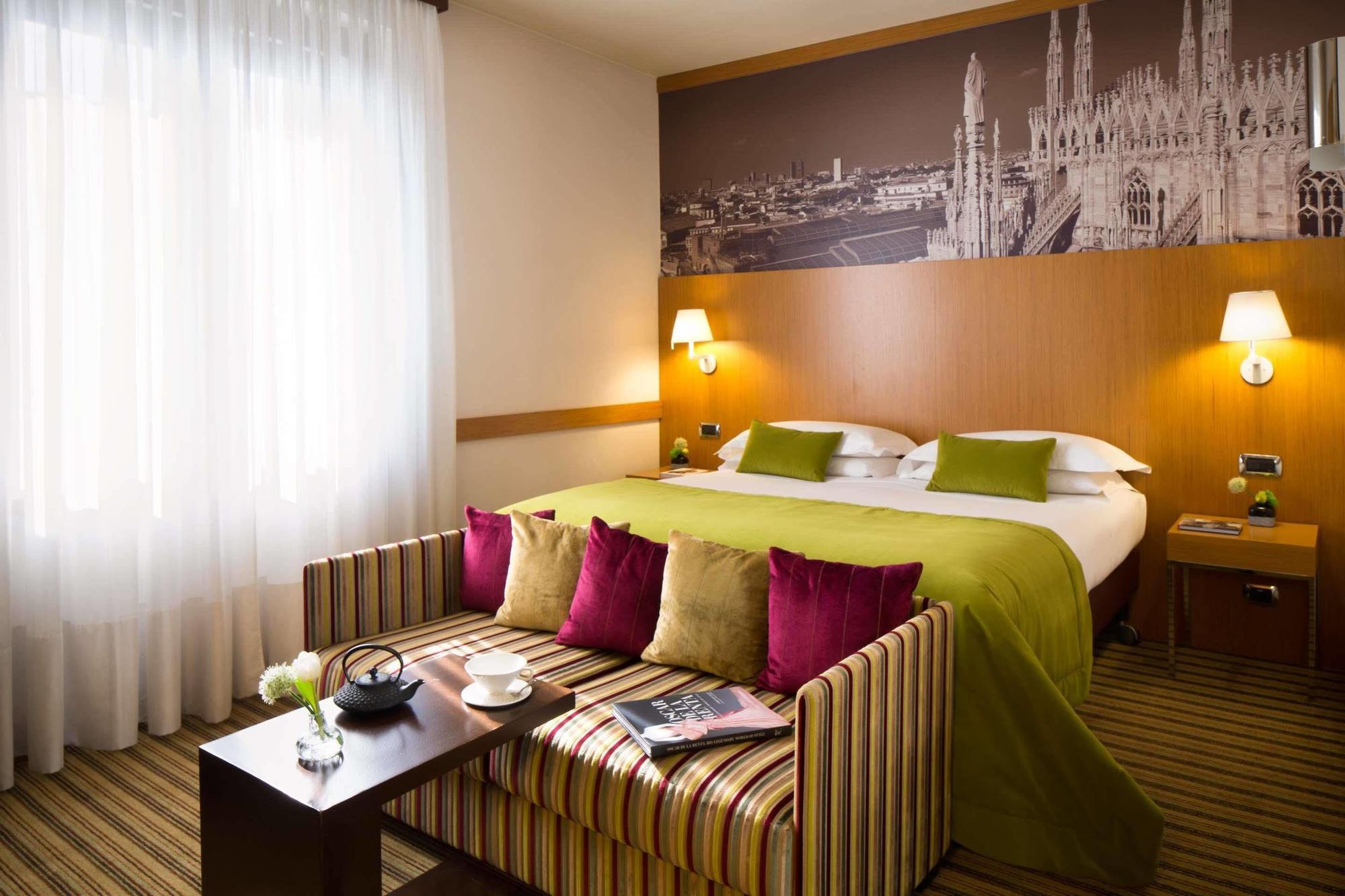 Starhotels Tourist Milano Esterno foto